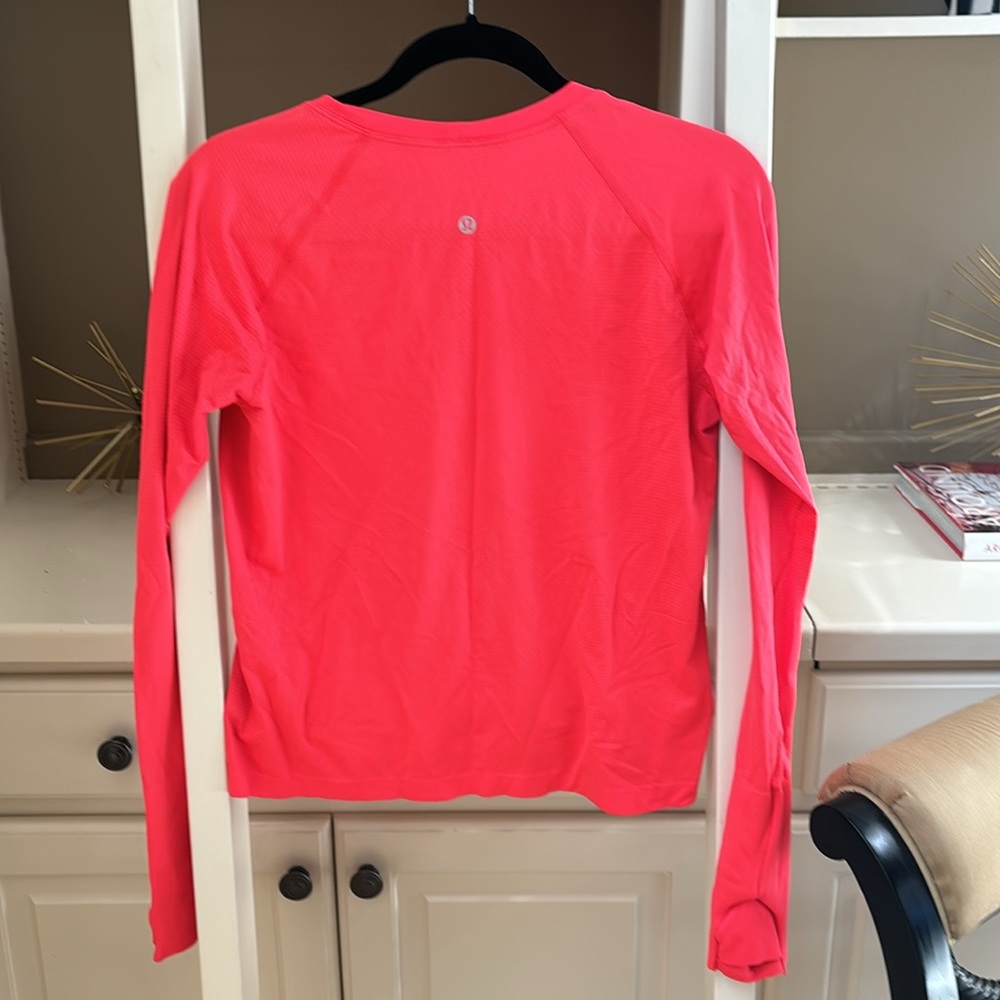 Lululemon - Picture 2 of 2